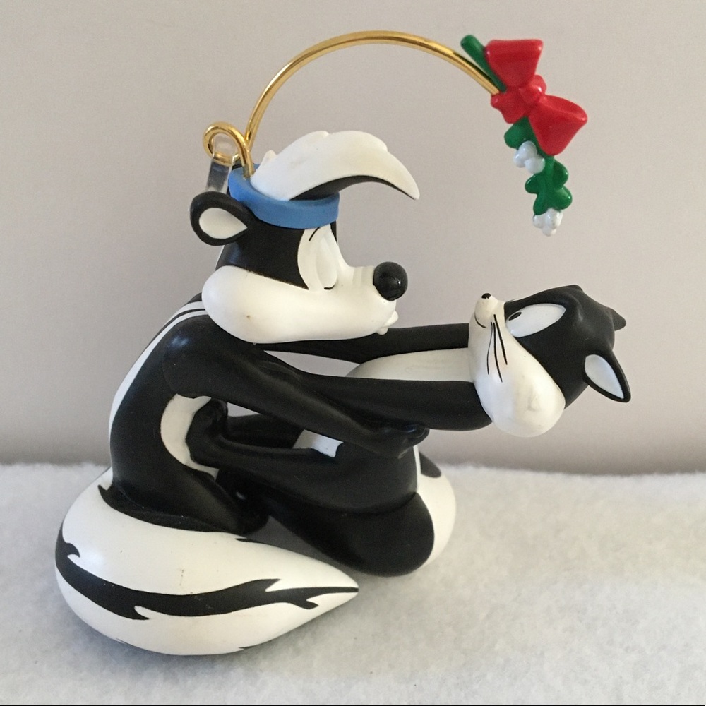 Hallmark Ornament - Pepe Le Pew and Penelope